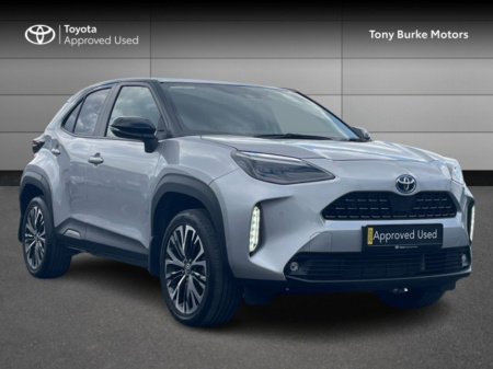 2022 Toyota Yaris CROSS Sol “Top Spec” - 1.5 Hybrid - Only 9,724 kms - Stunning - Automatic - 1 Free Service // Front Electric Windows // Rear Electric Windows // Electric Mirrors // Heated Mirrors // Power €29,399