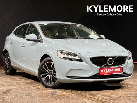 2020 Volvo V40 T3 TUCK EDITION - 1.5 AUTOMATIC - HALF BEIGE LEATHER UPHOLSTERY - REVERSE CAMERA - HEATED SEATS - CRUISE CONTROL