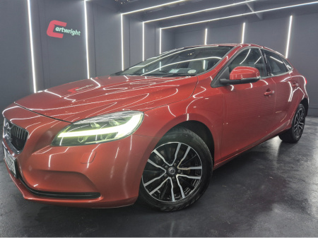 2019 Volvo V40 D3 MOMENTUM ED AT 5DR AUTO €16,950