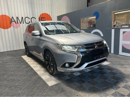 2017 Mitsubishi Outlander MITSUBISHI OUTLANDER 2.0 HYRBID / 83k KMs / HEATED SEATS , HEATED STEERING WHEEL & MORE