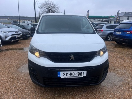 2021 Peugeot Partner  €12,600