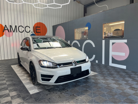 2016 Volkswagen Golf GOLF R / 111k KMs / HEATED SEATS , REVERSE CAMERA & MORE