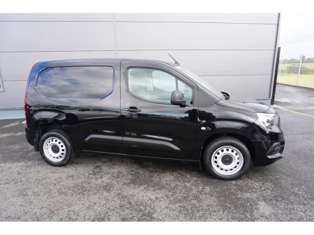 2020 Opel Combo 1.5 D-TURBO 100PS €15,500