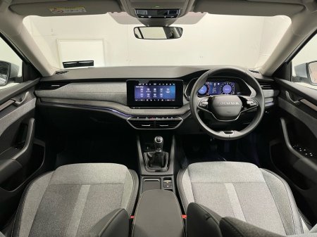 2025 Skoda Octavia Selection+ 2.0TDI 115BHP - Reversing Camera - Climate Control - Heated Seats/Steering Wheel - Keyless Start - Apple CarPlay/Android Auto €37,950