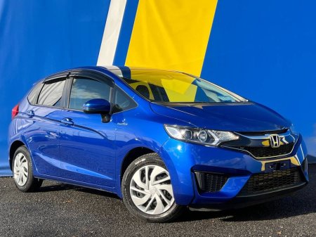 2017 Honda Fit L-PACKAGE 1.5 HYBRID // REVERSE CAMERA // HALF LEATHER SEATS // CRUISE CONTROL