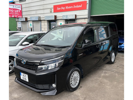 2014 Toyota Voxy Toyota 7 seater automatic hybrid €15,500
