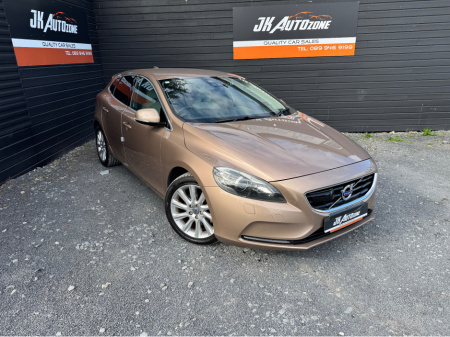 2013 Volvo V40 1.6 T-4 SE AUTO