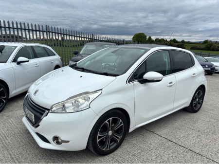 2015 Peugeot 208 ALLURE 1.2 AUTOMATIC