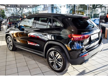 2025 Mercedes-Benz GLA Class 180d Progressive Night Pack Auto €58,250