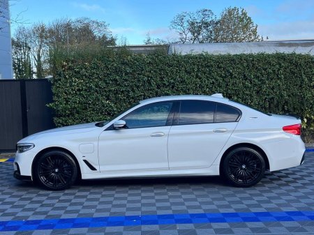 2017 BMW 5 Series 530e M-SPORT COMPETITION 2.0 HYBRID // 19