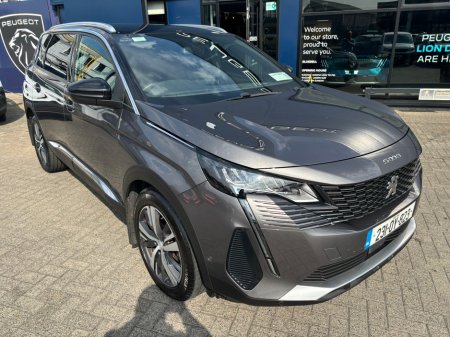 2023 Peugeot 5008 