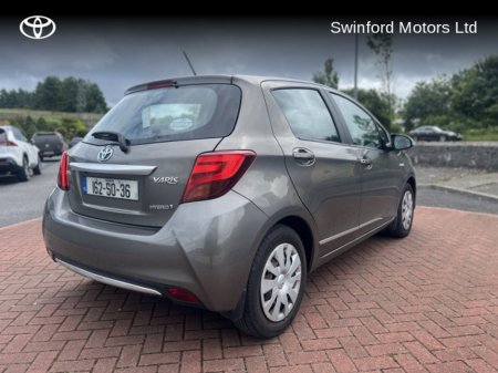 2016 Toyota Yaris YARIS HYBRID €14,950