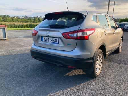 2015 Nissan Qashqai 1.5 DSL XE E6 4DR IRISH FSH 152 €9,950