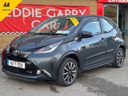 2015 Toyota Aygo 1.0 VVT-i x-play €6,750
