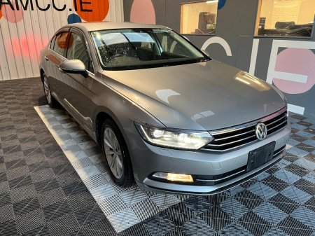 2016 Volkswagen Passat VW Passat Automatic 1.4 Petrol / Reverse Camera