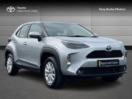2022 Toyota Yaris Luna - 1.5 Hybrid - Only 29,710 kms - Beautiful Car - Automatic - 1 Owner - FSH@TOYOTA // Remote Central Locking // Front Electric Windows // Rear Electric Windows // Electric Mirrors // Finger Tip St €26,899