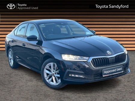 2023 Skoda Octavia AMBITION 2.0 TDI 115HP // AIR CON // APPLE CARPLAY/ANDROID AUTO // REAR CAMERA & PARK ASSIST // FULL WARRANTY