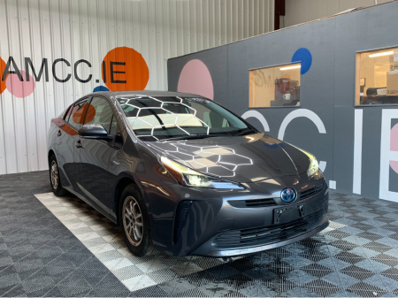 2020 Toyota Prius AUTOMATIC 1.8 HYBRID / 81k KMs / Cruise Control, Reverse Camera & More