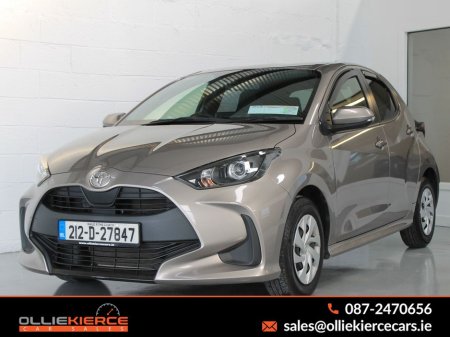 2021 Toyota Yaris Luna
