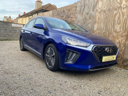 2020 Hyundai Ioniq  €23,999
