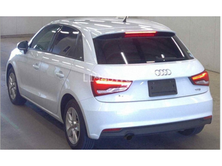 2016 Audi A1 1.0TFSI 95HP S Tronic SE €13,900