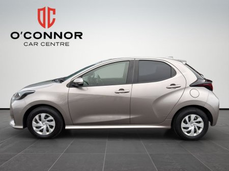 2021 Toyota Yaris “Drives like new, sips like it’s shy.” €15,888