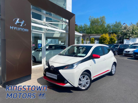 2016 Toyota Aygo 1.0 X-play 4DR €8,950