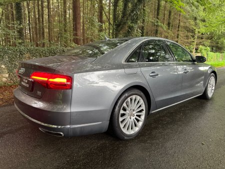2014 Audi A8  €10,900