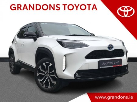 2024 Toyota Yaris Cross LUNA SPORT - GRANDONS