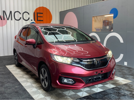 2019 Honda Fit 1.5 HYBRID AUTOMATIC / 23k KMs / Reverse Camera & Adaptive Cruise