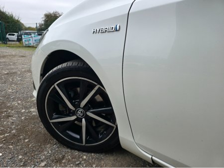 2018 Toyota Auris HYBRID LUNA SPORT AUTO 4DR €12,450