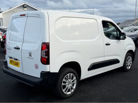 2022 Peugeot Partner PROFESSIONAL PREMIUM BLUEHDI L1