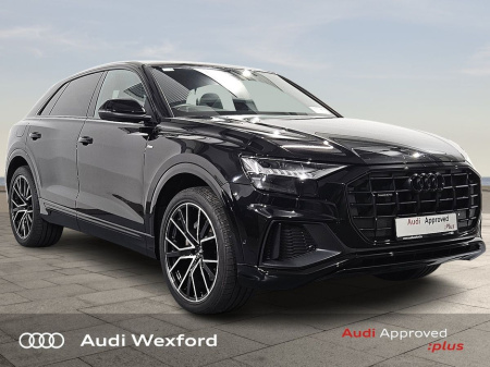 2023 Audi Q8 3.0TDI 231 Q Tip S-line *Black Edition* €916p/m
