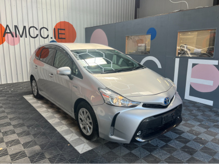 2016 Toyota Prius Alpha 1.8 HYBRID 7 SEATER / 97k KMs / Reverse Camera