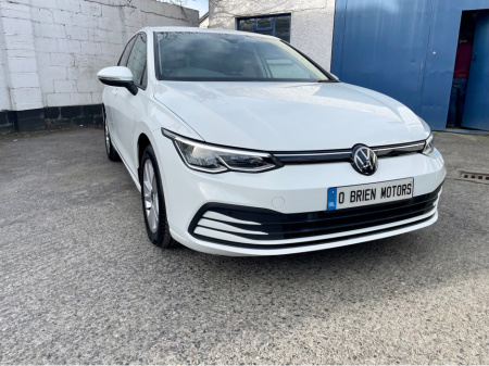 2023 Volkswagen Golf LIFE 2.0 TDI 115HP 5DR HATCHBACK €27,950