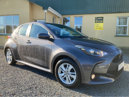2022 Toyota Yaris 1.0 LUNA -Reverse Camera - Alloy wheels - As NEW  Condition !