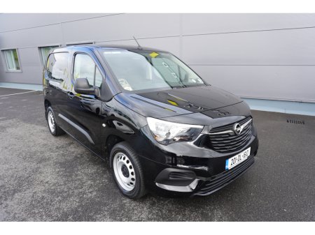 2020 Opel Combo 1.5 D-TURBO 100PS €15,500