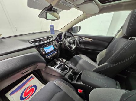 2017 Nissan Qashqai 1.5 DCI N-connecta Reversing camera €14,495