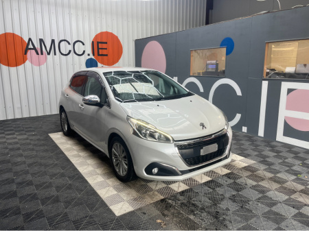 2017 Peugeot 208 208 AUTOMATIC 1.2 PETROL / 59k KMs / REVERSE CAMERA , ADAPTIVE CRUISE & MORE