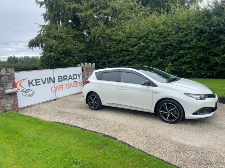 2017 Toyota Auris HYBRID LUNA SPORT AUTO 5 DOOR