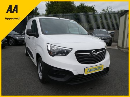 2019 Opel Combo CARGO L1H1 3 Seats PLUS VAT doe 08/26