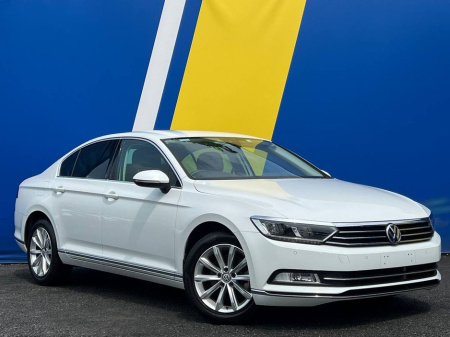 2018 Volkswagen Passat HIGHLINE 2.0 TDI // HEATED LEATHER/ALCANTARA SEATS // ADAPTIVE CRUISE CONTROL // 17