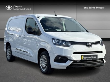 2023 Toyota Proace City - Long Wheel Base - Camera Edition - 1.5 GX - Manual - Double Sliding Doors // Front Electric Windows // Rear Electric Windows // Electric Mirrors // Heated Mirrors // Air Conditioned €17,885