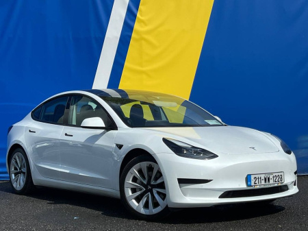2021 Tesla Model 3 STANDARD RANGE + // TESLA AUTOPILOT // PARKING SENSORS & REVERSE CAMERA // 19