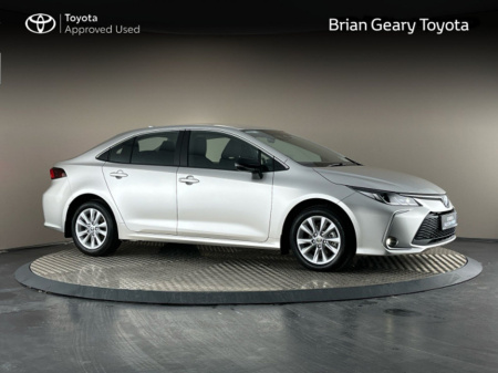 2025 Toyota Corolla HYBRID LUNA SALOON