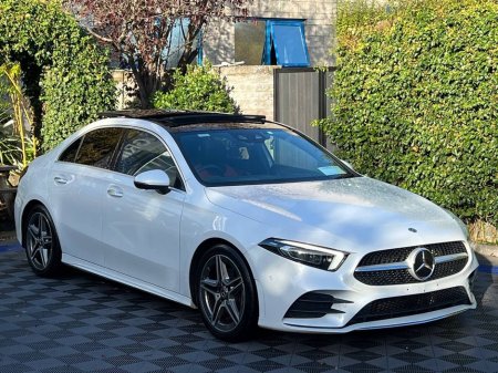 2020 Mercedes-Benz A Class A180 AMG-LINE PREMIUM PLUS * MASSIVE SPEC * // PANORAMIC SUNROOF // TWO TONE LEATHER POWERED HEATED SEATS // HIGHEST AMG SPEC ON THE MARKET