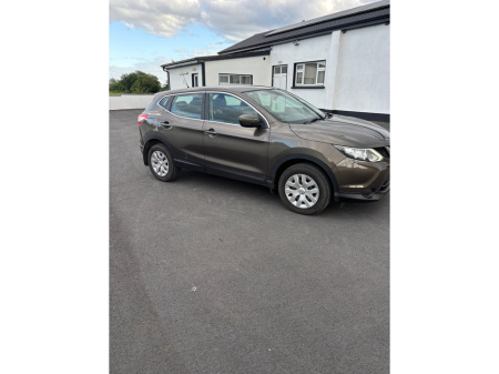 2015 Nissan Qashqai 1.5 DSL XE 4DR €9,950