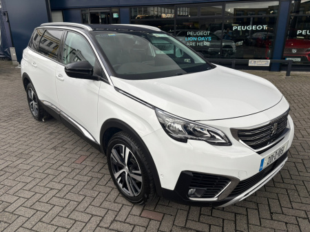 2020 Peugeot 5008  €31,950
