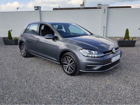 2017 Volkswagen Golf LOW MILES MANUAL SE NAVIGATION TSI BLUEMOTION