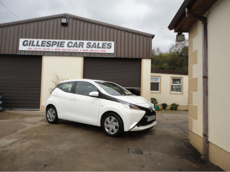 2017 Toyota Aygo 1.0 VVT-IX-PLAY 72PS 5DR VVT-I X-PLAY 68BHP €9,000